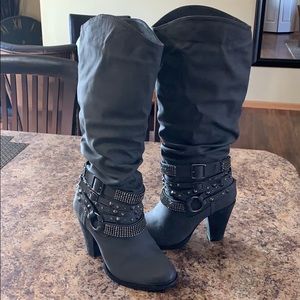 Women’s Not Rated boots.